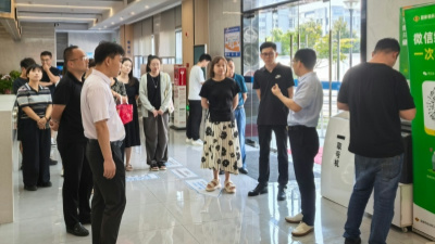 阳光政务 用心服务——鸿山街道便民服务中心开展“我陪群众走流程”政府开放月活动